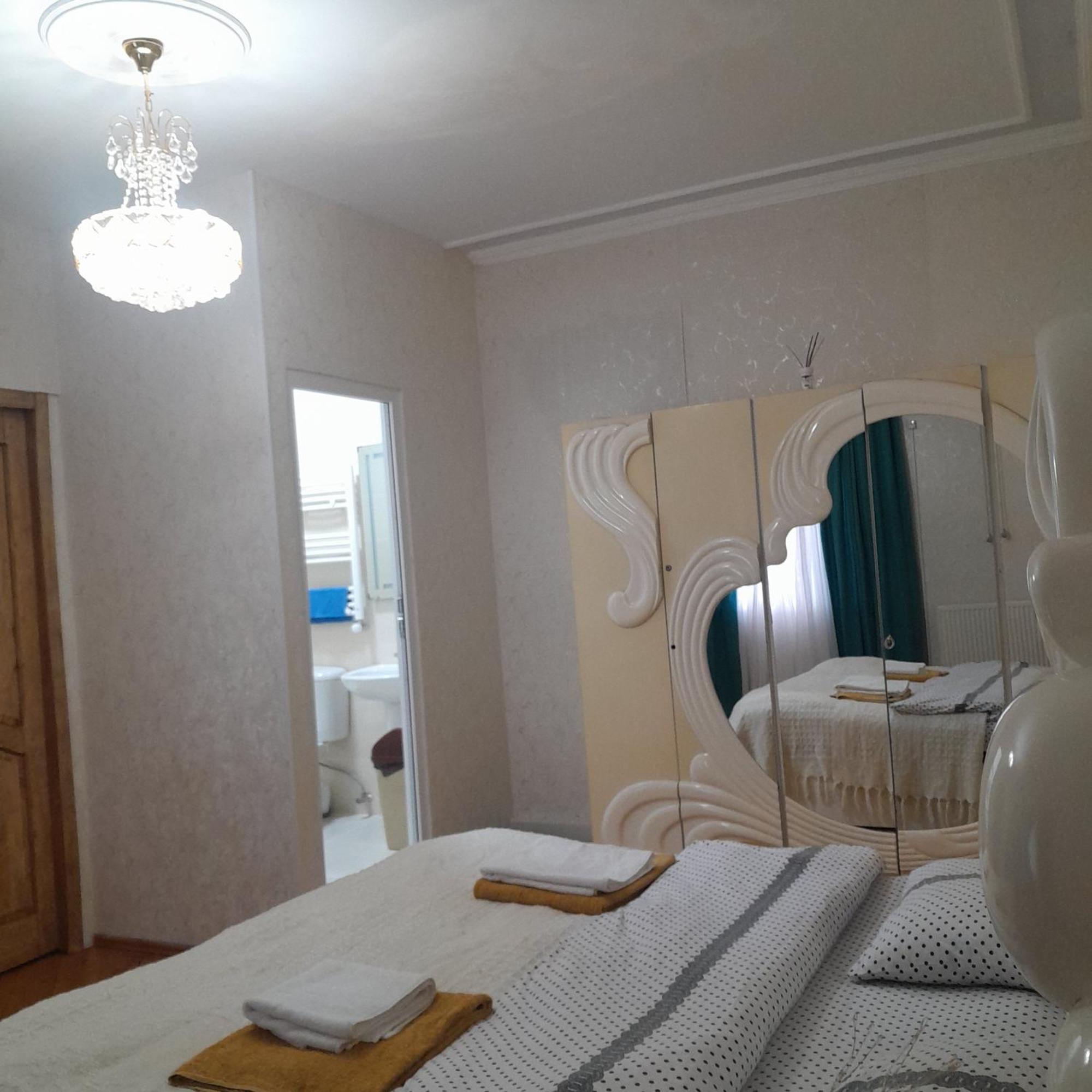 Belas House With Terrace Kutaisi Room photo